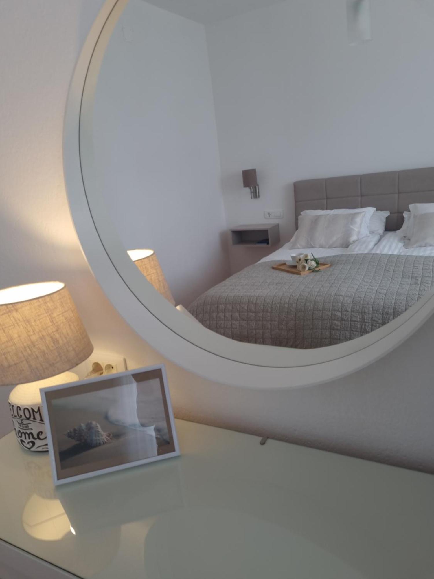 Apartments Ema Near Beach Makarska Cameră foto