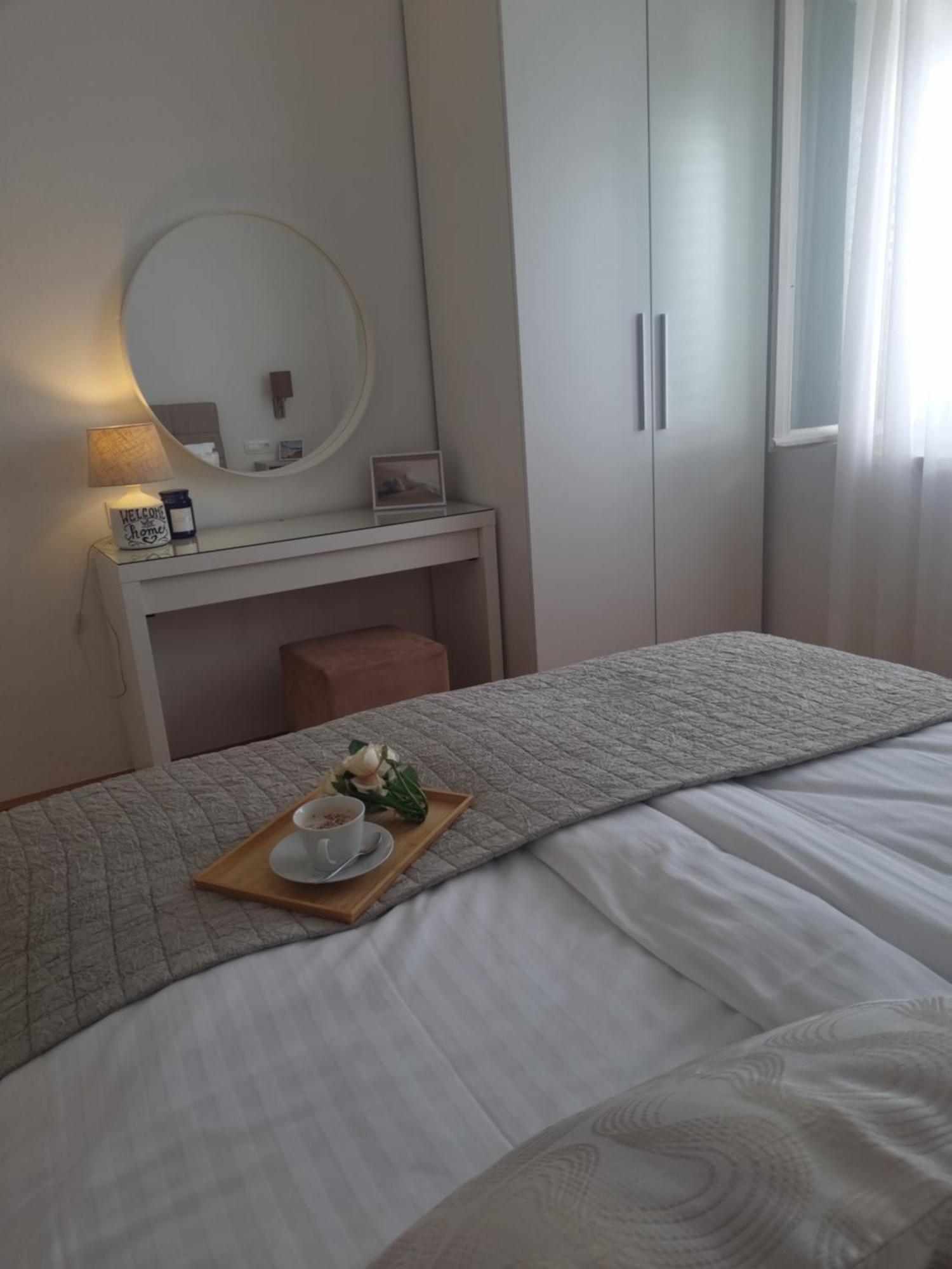 Apartments Ema Near Beach Makarska Cameră foto